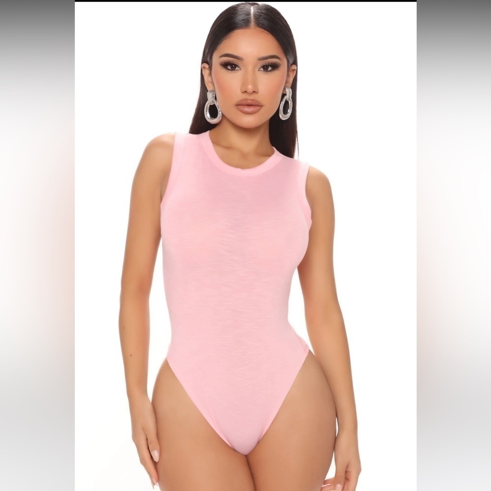 Nwt Plus Size Sleeveless crew neck bodysuit pink Size 1X